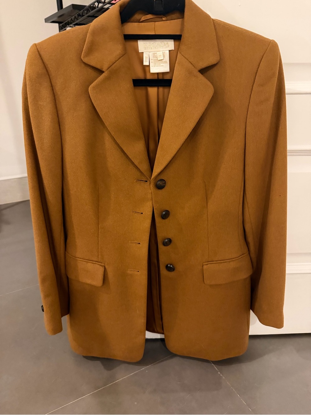 Vintage Escada Tailored Single-Breasted Blazer in Camel Brown